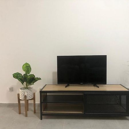 Rdc - Appartement F3 Villiers Le Bel 95 Proche De Paris Roissy Dış mekan fotoğraf